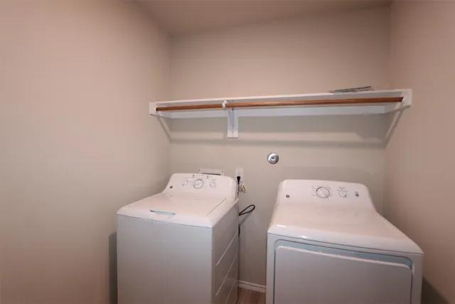 $2,350 | 2015 Levant Lane, Baytown, TX 77523