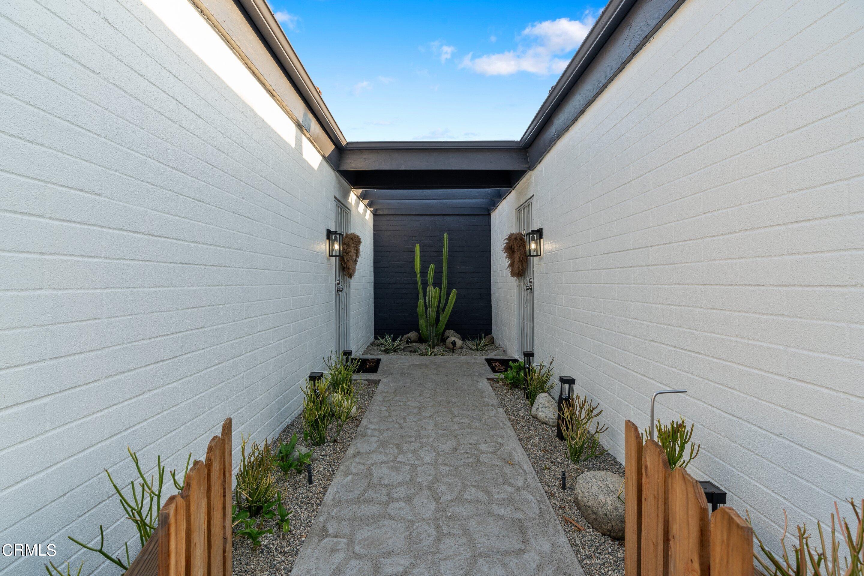 870 Random Lane Duarte, CA 91010 - Photo 58 of 58 Random courtyard day
