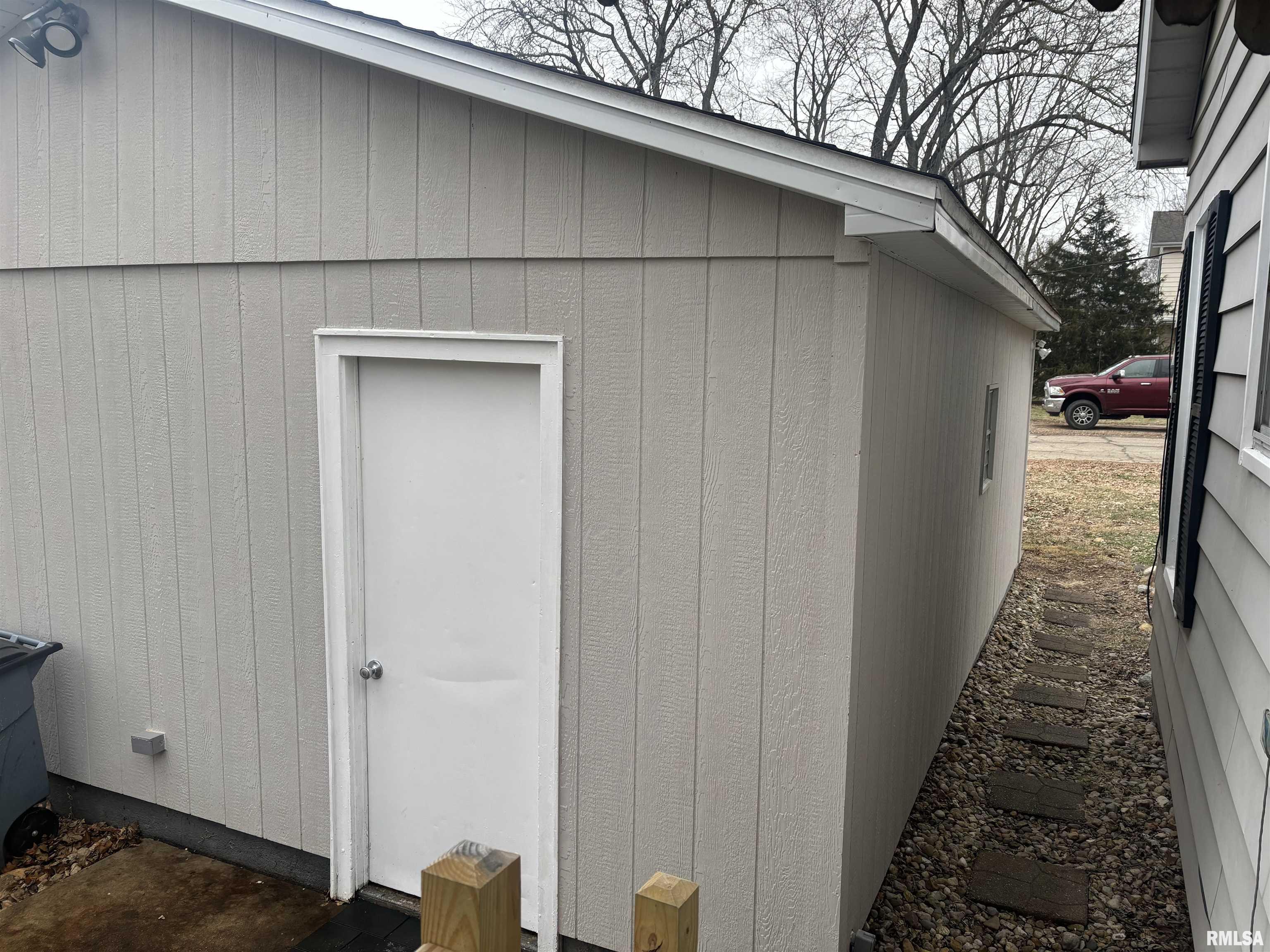 520 West Beech Street Chillicothe, IL 61523 - Photo 4 of 26