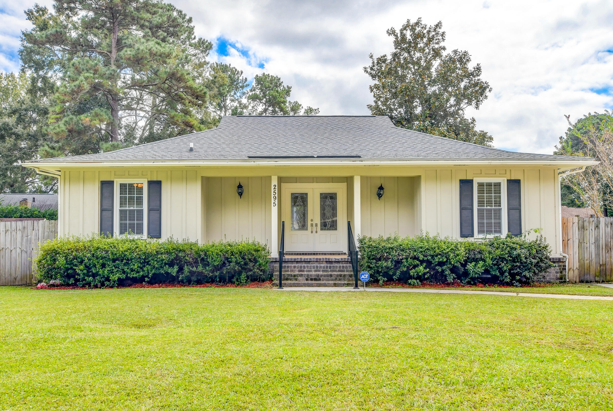 2595 Delhi Road North Charleston, SC 29406 - Photo 1 of 42 DSC_5433_4_5_6_7