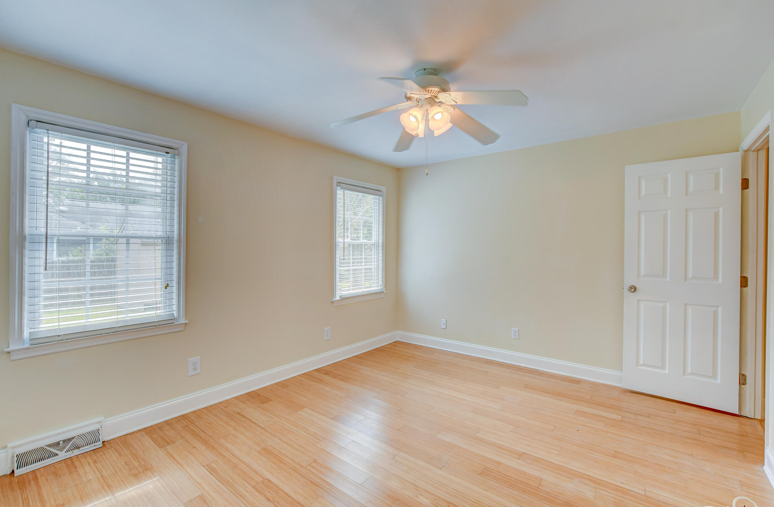 2595 Delhi Road North Charleston, SC 29406 - Photo 11 of 42 DSC_5583_4_5_6_7