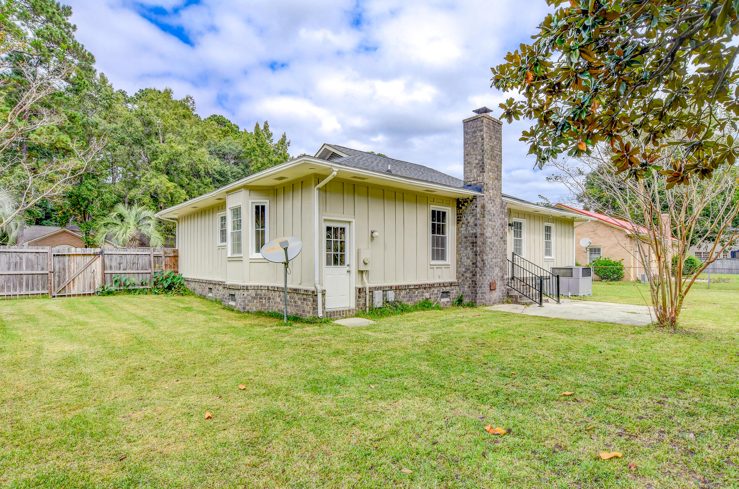 2595 Delhi Road North Charleston, SC 29406 - Photo 22 of 42 DSC_5633_4_5_6_7