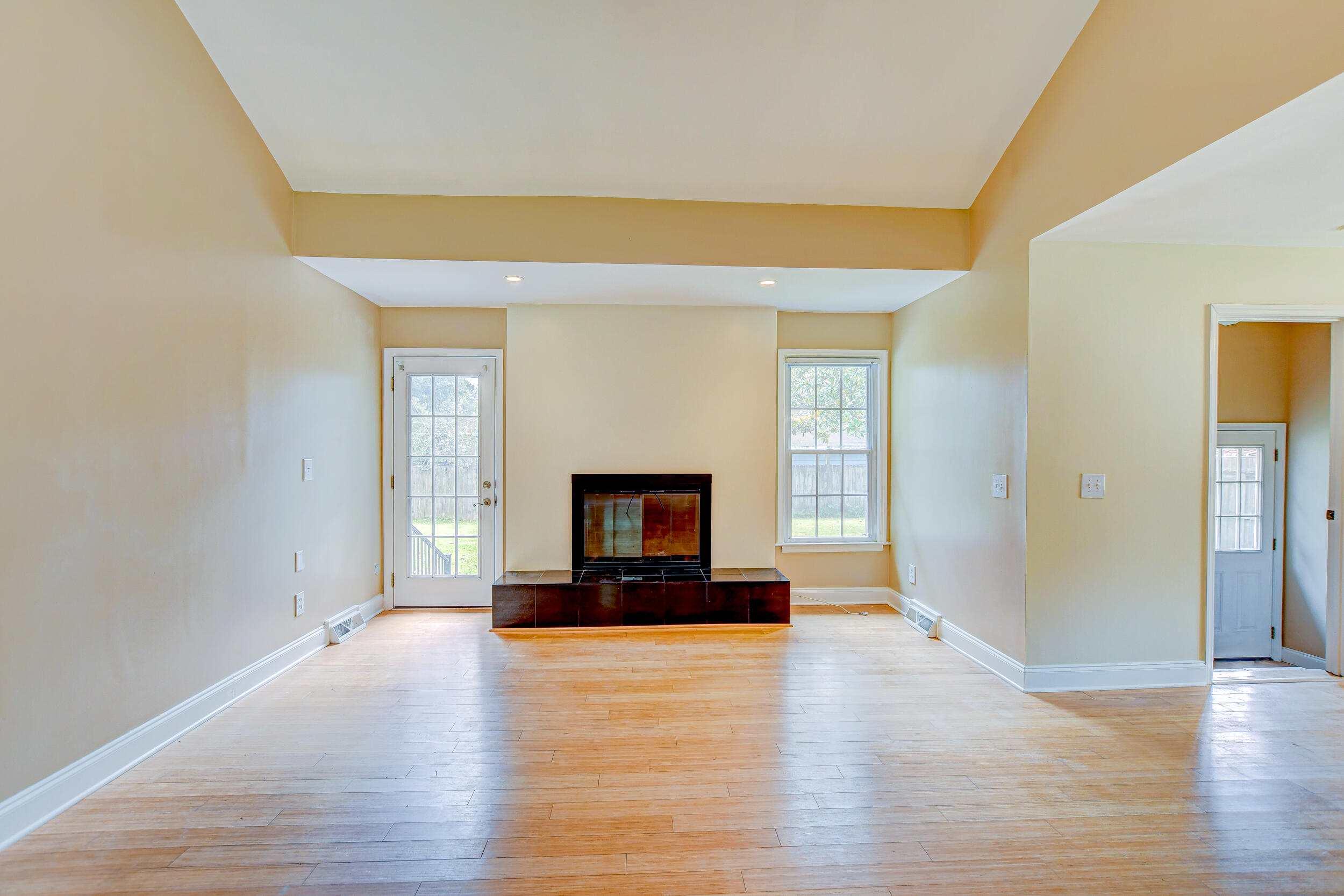 2595 Delhi Road North Charleston, SC 29406 - Photo 4 of 42 DSC_5478_79_80_81_82