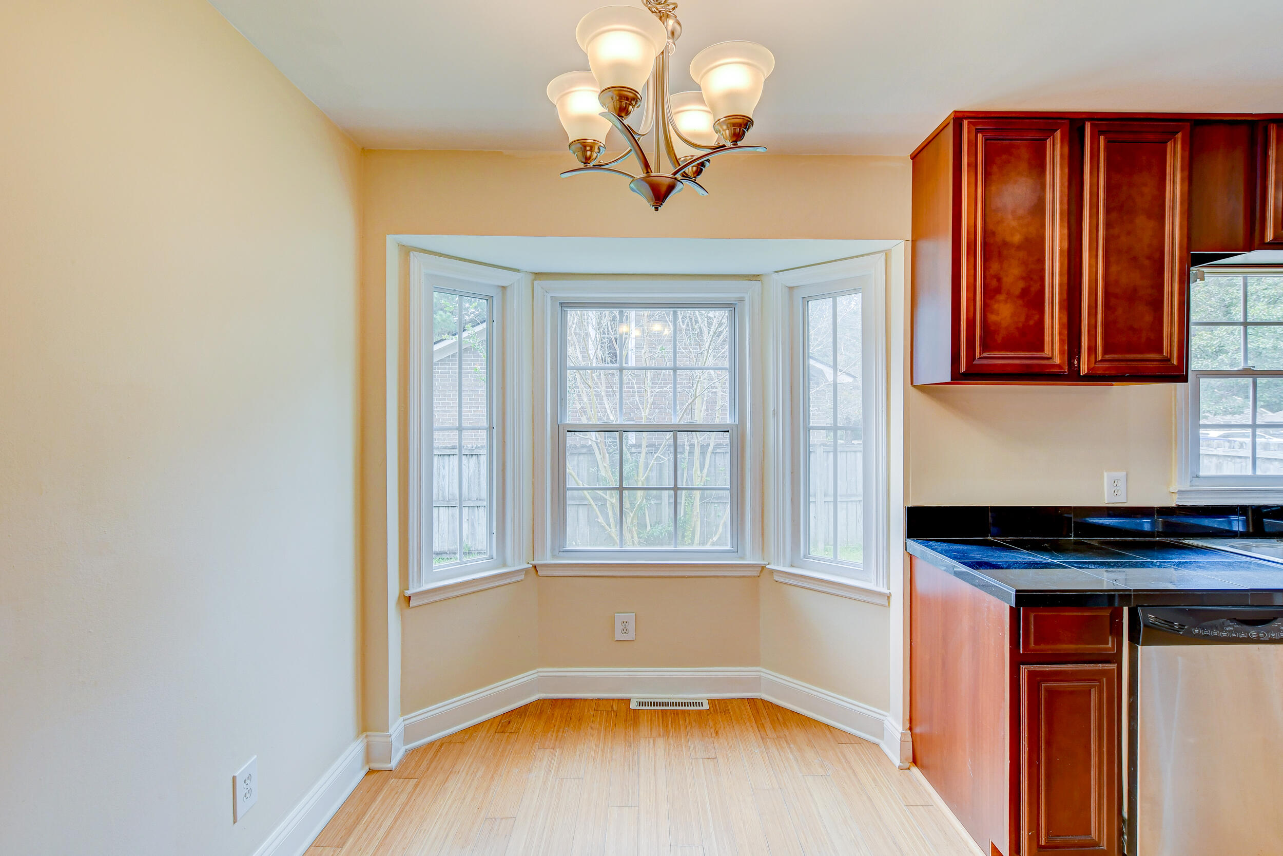 2595 Delhi Road North Charleston, SC 29406 - Photo 6 of 42 DSC_5493_4_5_6_7