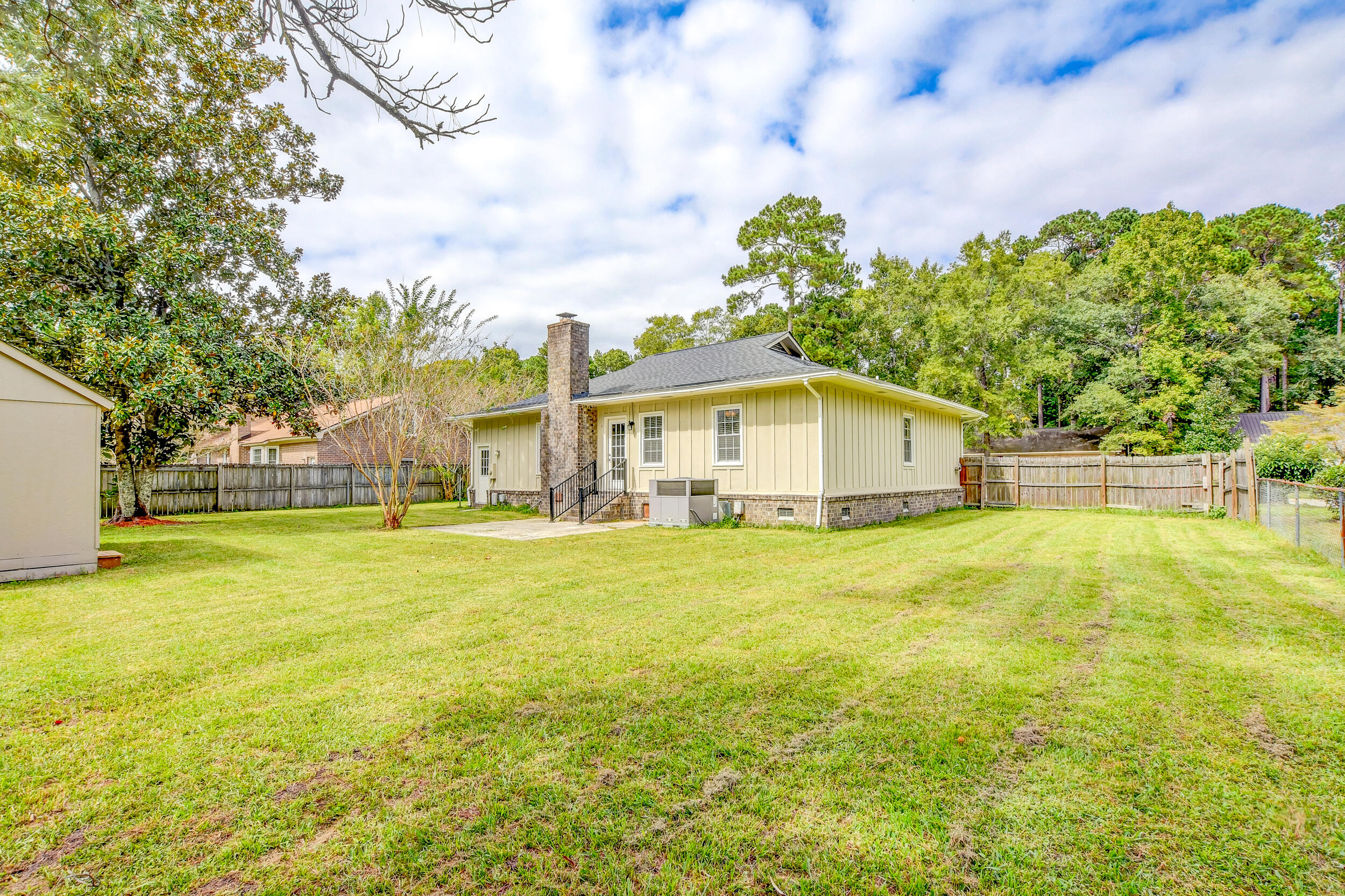 2595 Delhi Road North Charleston, SC 29406 - Photo 8 of 42 DSC_5608_09_10_11_12