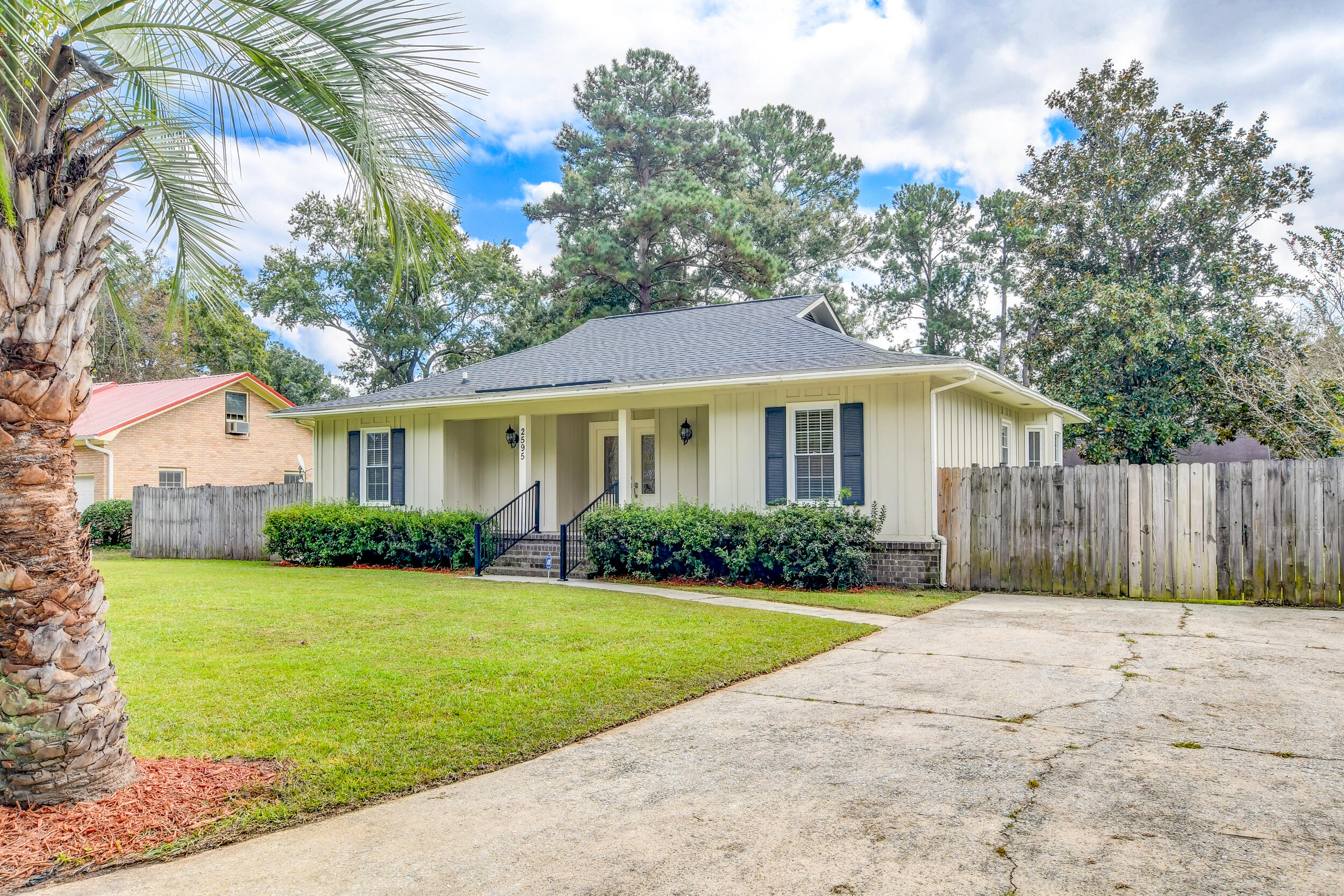 2595 Delhi Road North Charleston, SC 29406 - Photo 10 of 42 DSC_5438_39_40_41_42