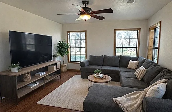 $625,000 | 650 Highway 3200 Comanche Tx 76442, Comanche, TX 76442