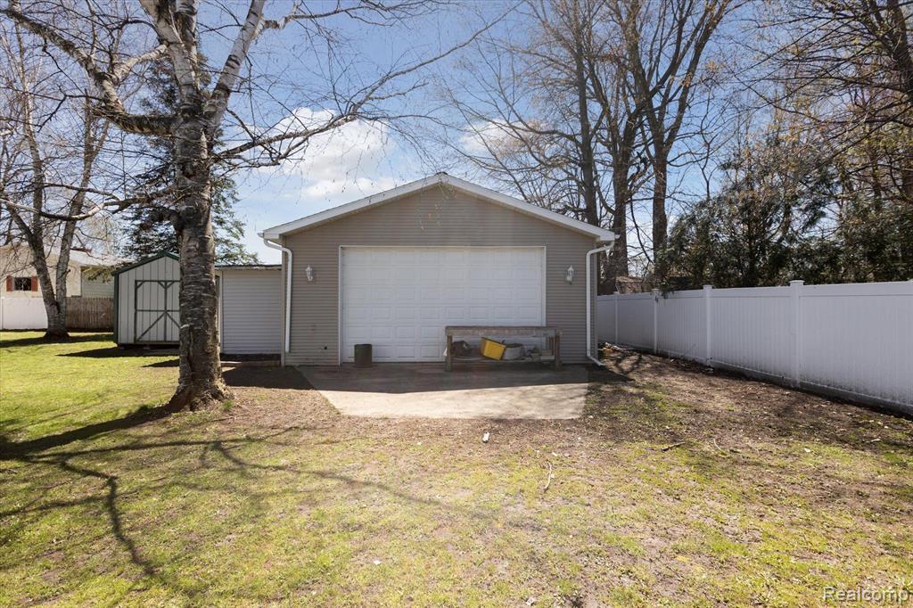 13329 North Bray Road Clio, MI 48420 - Photo 26 of 32 Gallery Image 26