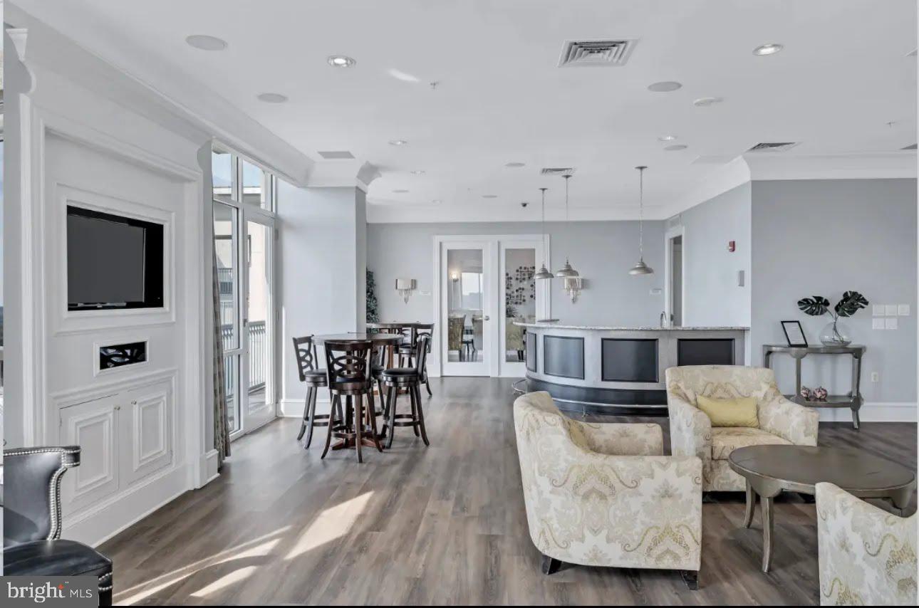 851 North Glebe Road, Unit 1516 Arlington, VA 22203 - Photo 24 of 52 Skyview Lounge
