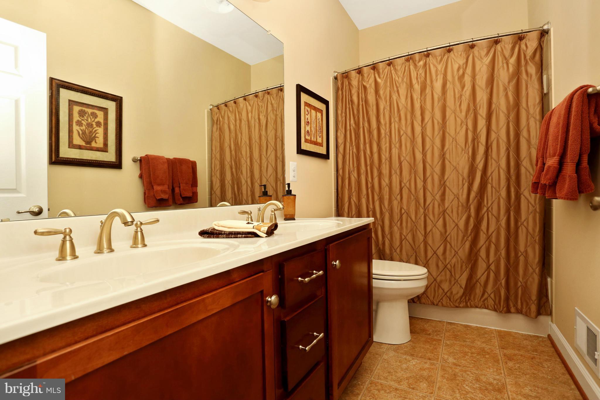 4000 Pennyfields Lock Court Point of Rocks, MD 21777 - Photo 21 of 30 Bath