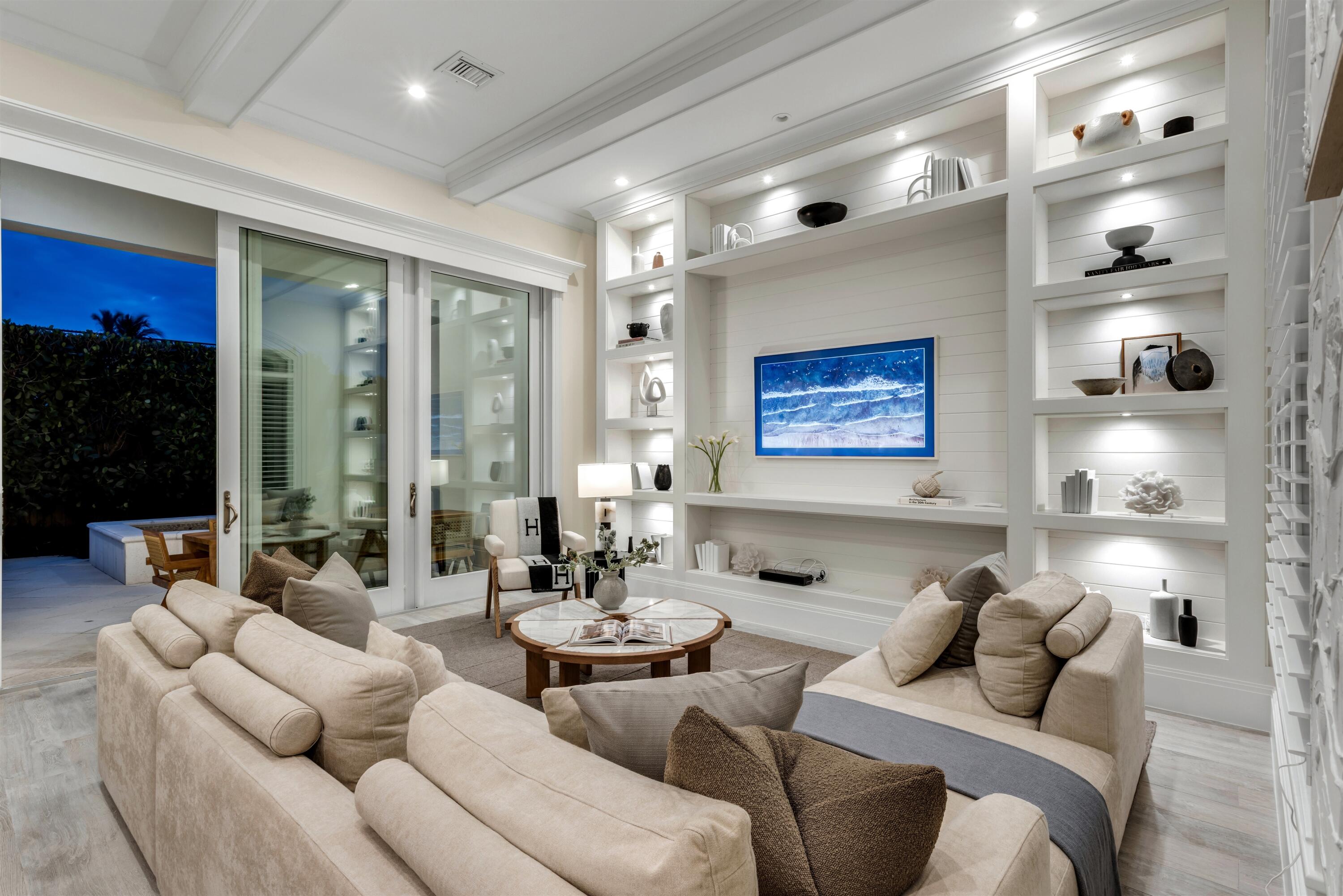 9 Adams Road Ocean Ridge, FL 33435 - Photo 10 of 40 a living room with furniture