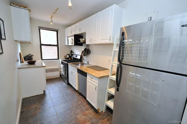$155,000 | 142 Garth Road, Unit 1A, Scarsdale, NY 10583
