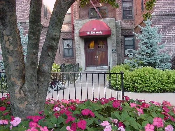 $155,000 | 142 Garth Road, Unit 1A, Scarsdale, NY 10583