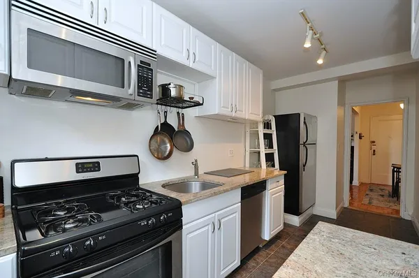 $155,000 | 142 Garth Road, Unit 1A, Scarsdale, NY 10583