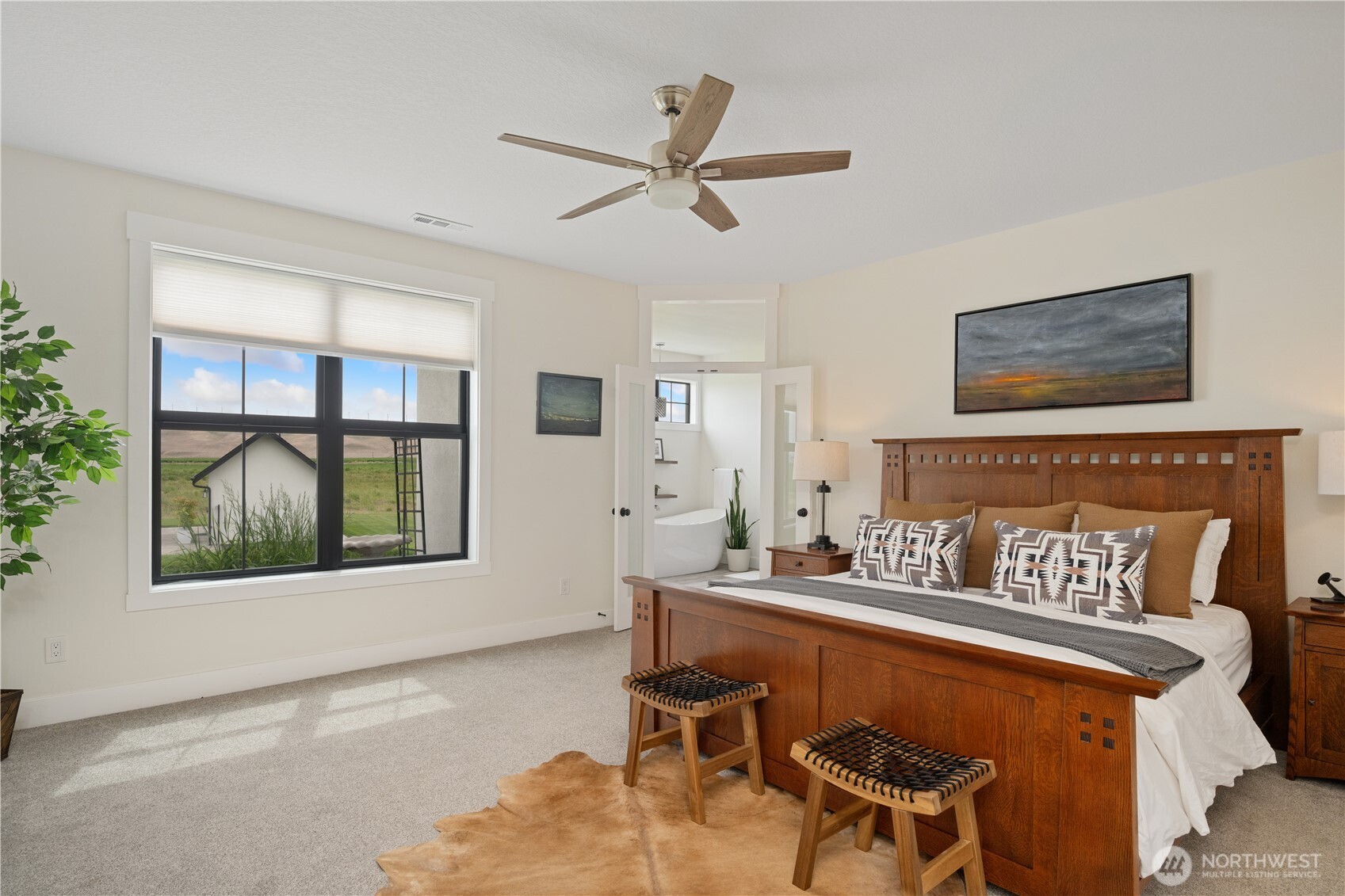 2617 Byrnes Road Touchet, WA 99360 - Photo 14 of 40 a bedroom with furniture and a window