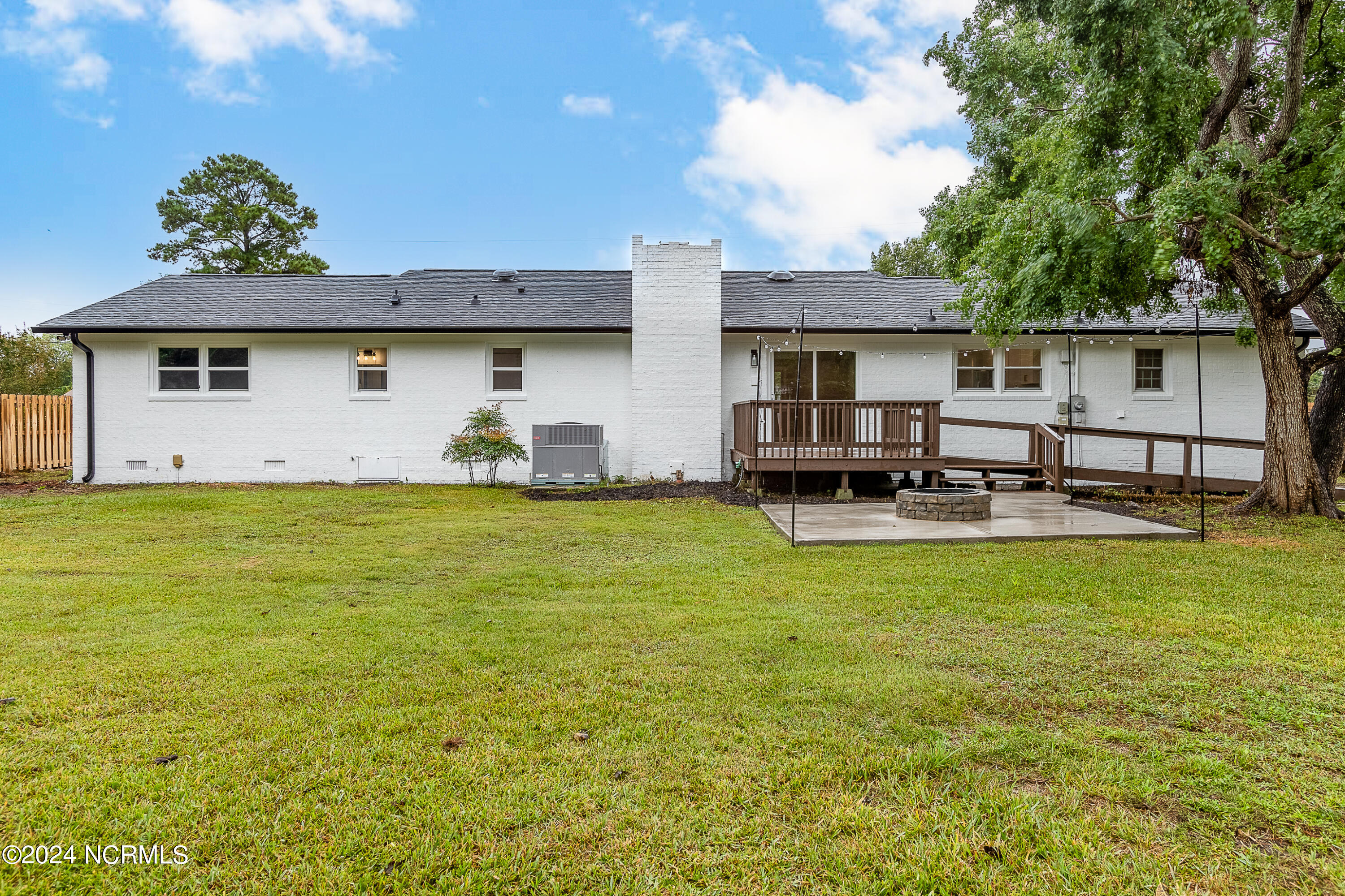 133 Tanbridge Road Wilmington, NC 28405 - Photo 29 of 38 Back of home