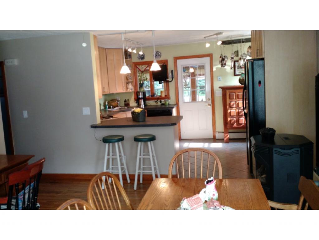 15 Caron Road Bedford, NH 03110 - Photo 3 of 24