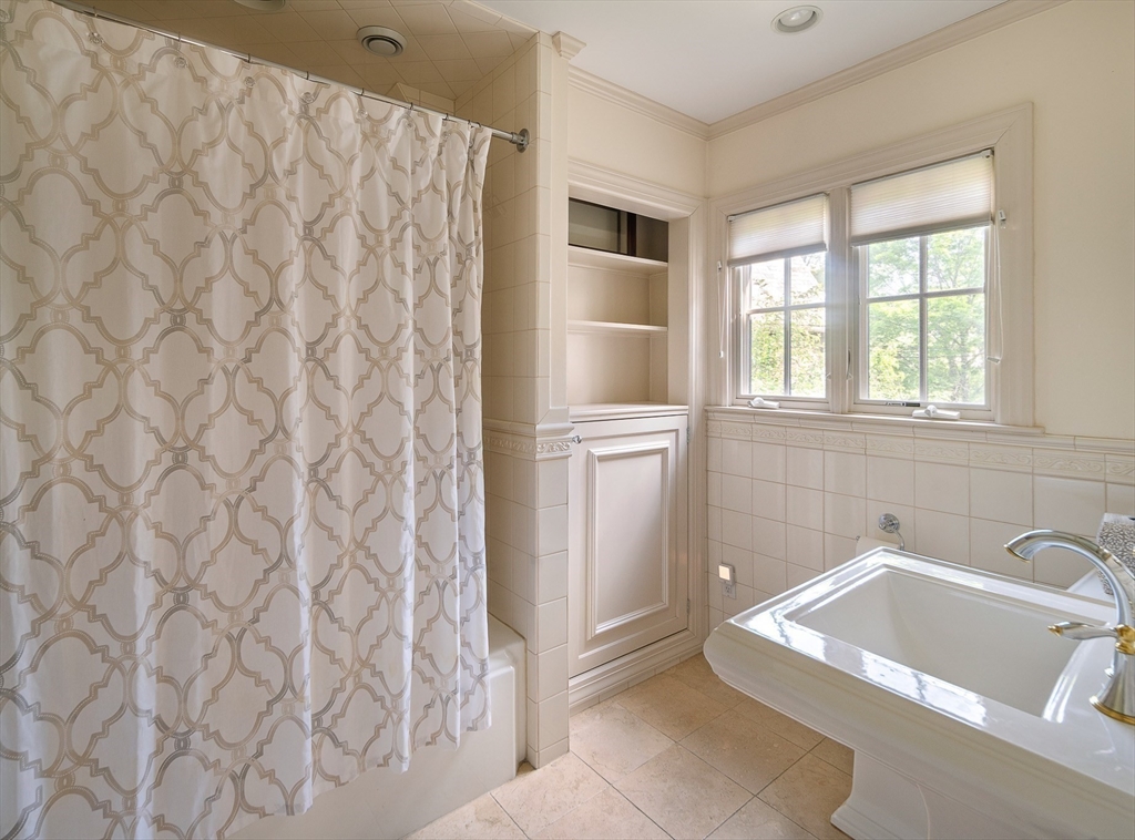 14 Homestead Street Newton, MA 02468 - Photo 12 of 20
