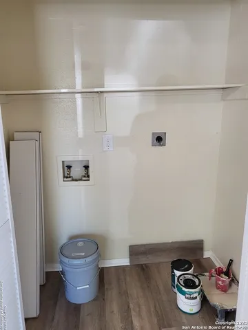 a bathroom with a toilet