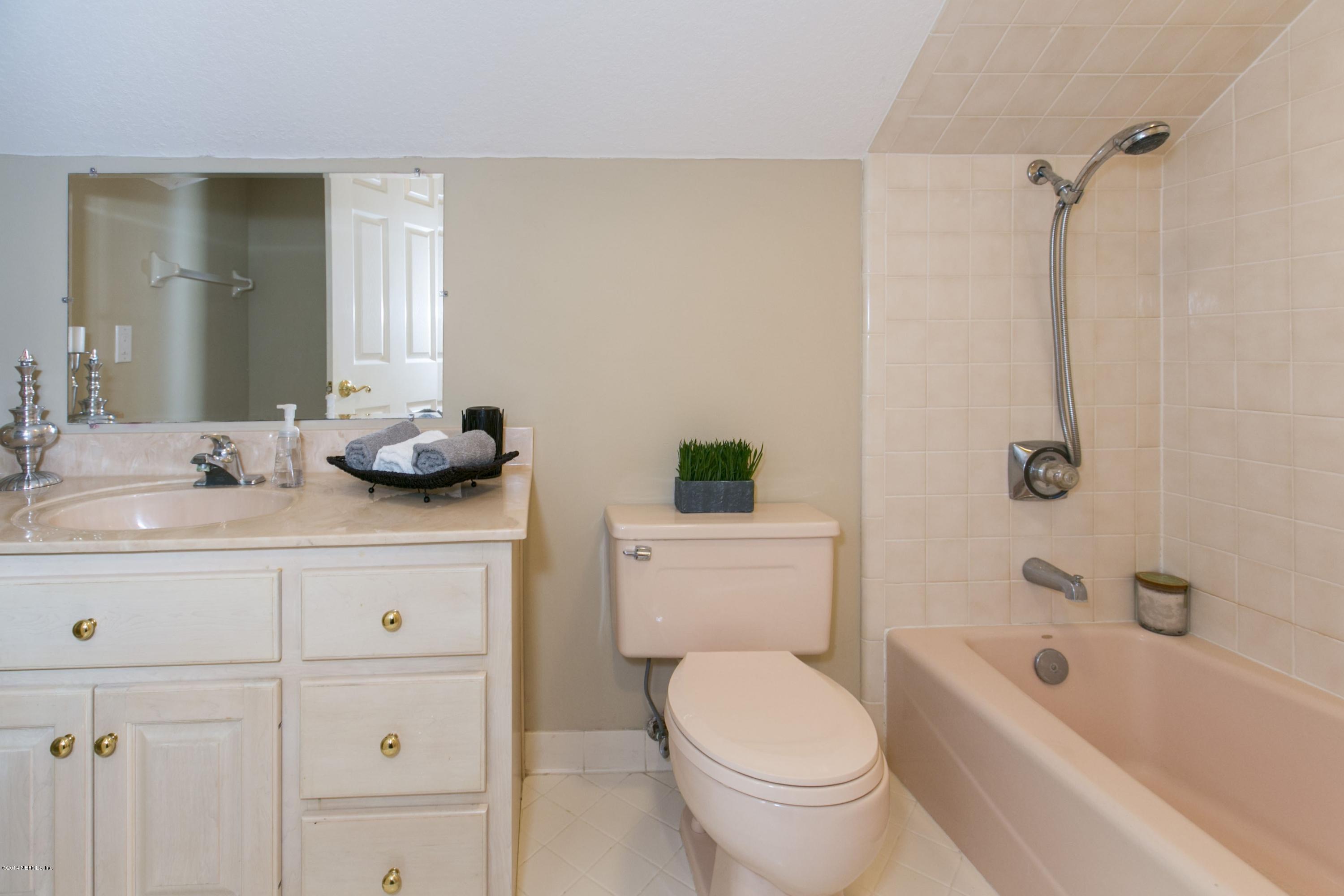 8245 Riding Club Road Jacksonville, FL 32256 - Photo 21 of 27 Bonus Bathroom
