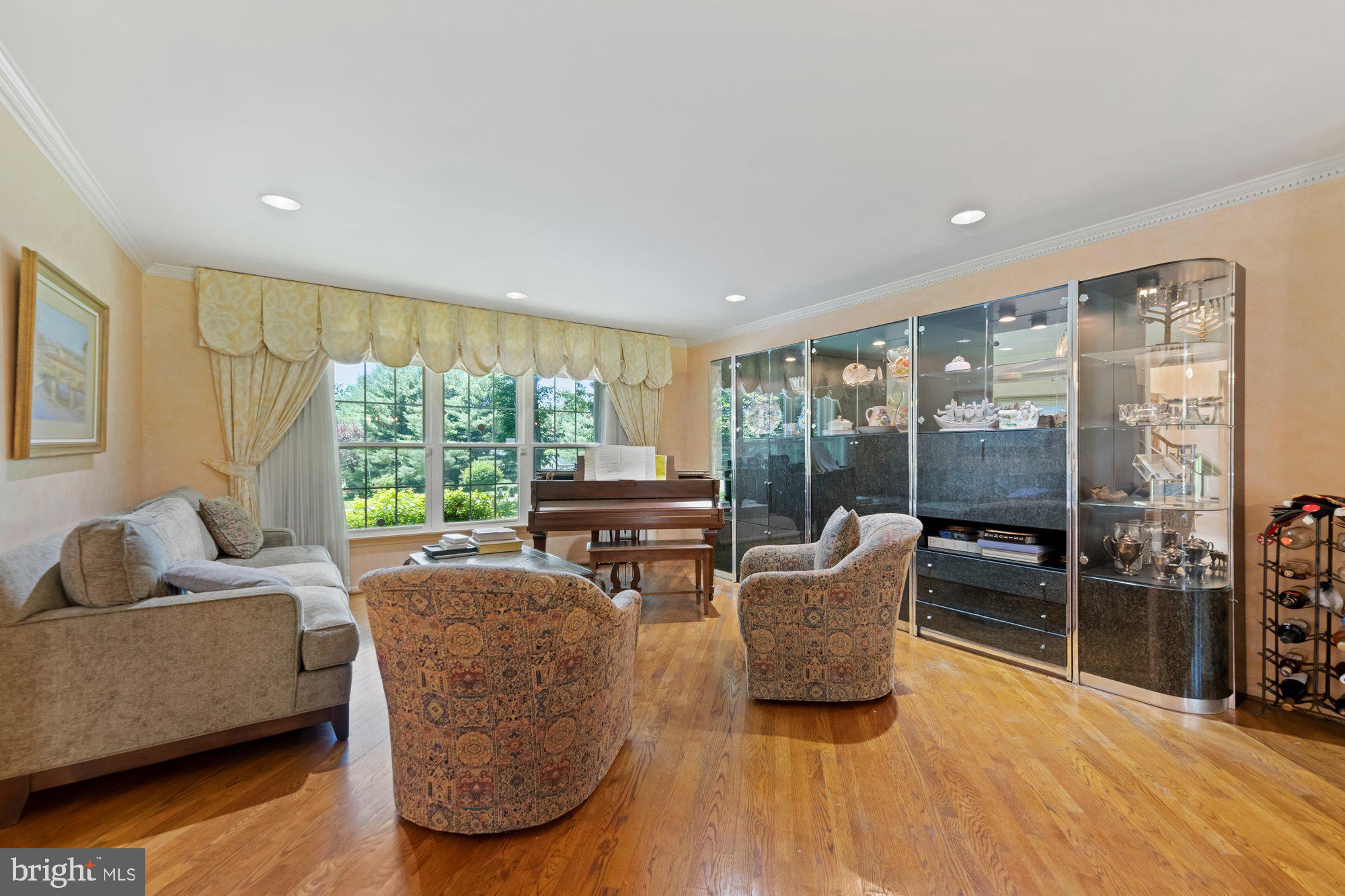 307 Delight Meadows Road Reisterstown, MD 21136 - Photo 6 of 44 Living Room