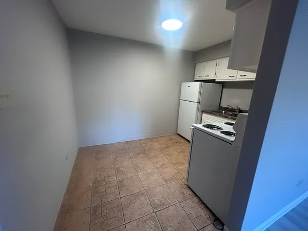 $1,150 | 1213 34th Avenue, Unit 16, Melrose Park, IL 60160