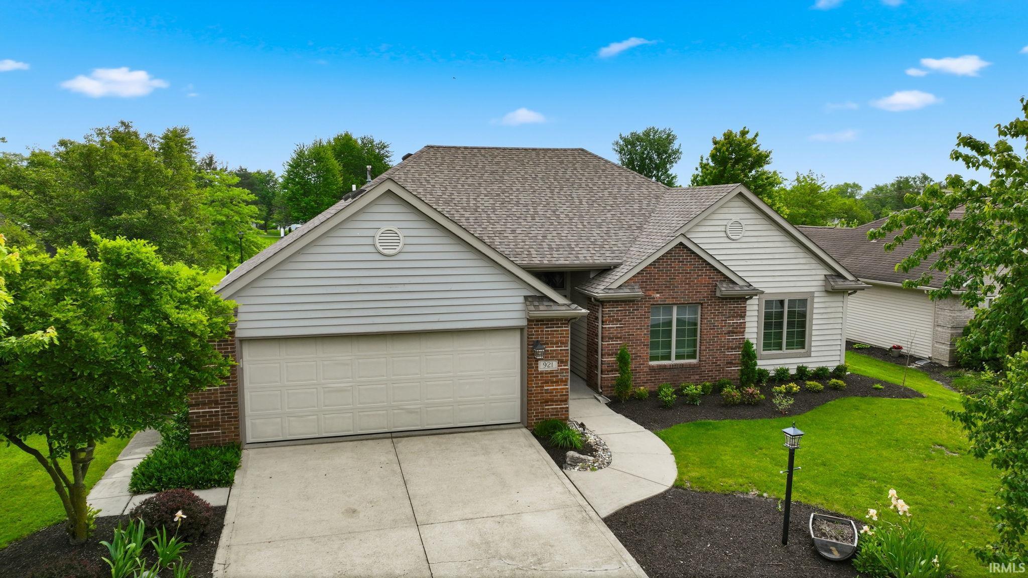 921 Autumn Ridge Lane Fort Wayne, IN 46804 - Photo 3 of 36 Gallery Image 3