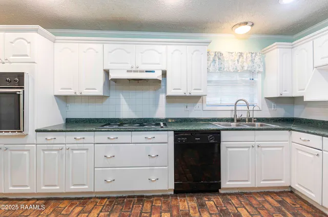 $1,800 | Undisclosed Address, Lafayette, LA 70503