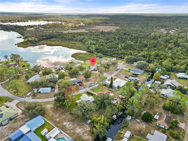 a view of an outdoor space and city view