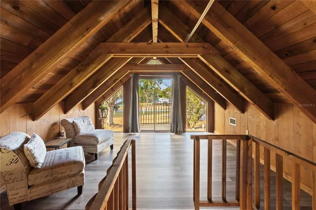 a view of livingroom with furniture