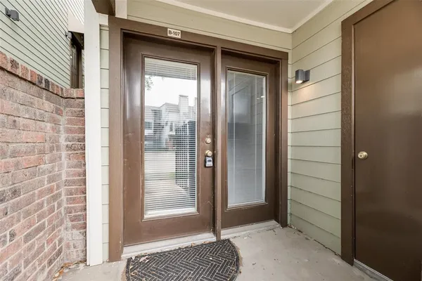 $160,000 | 3101 Sondra Drive, Unit 107, Fort Worth, TX 76107