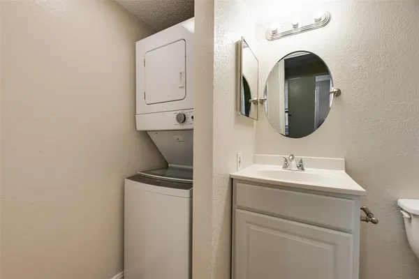 $160,000 | 3101 Sondra Drive, Unit 107, Fort Worth, TX 76107