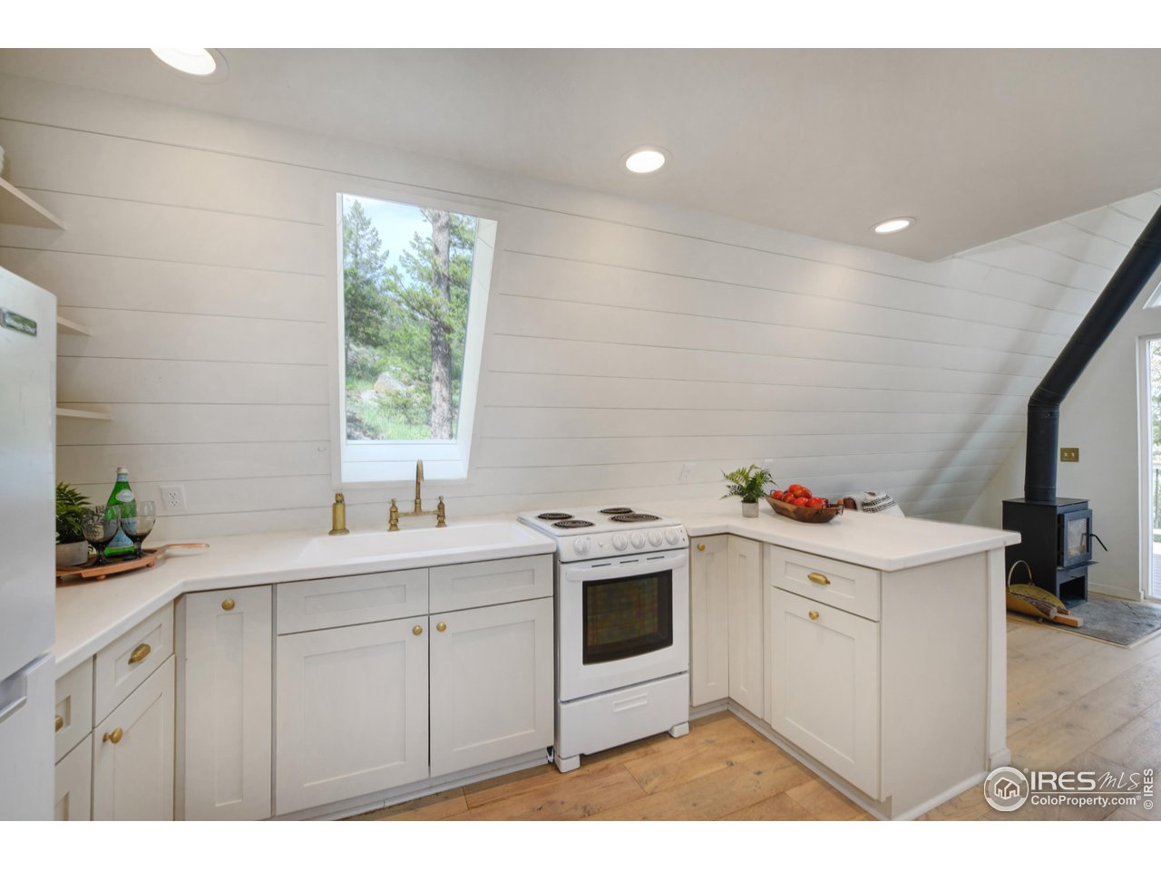 100 Elk Road Lyons, CO 80540 - Photo 6 of 36 Gallery Image 6