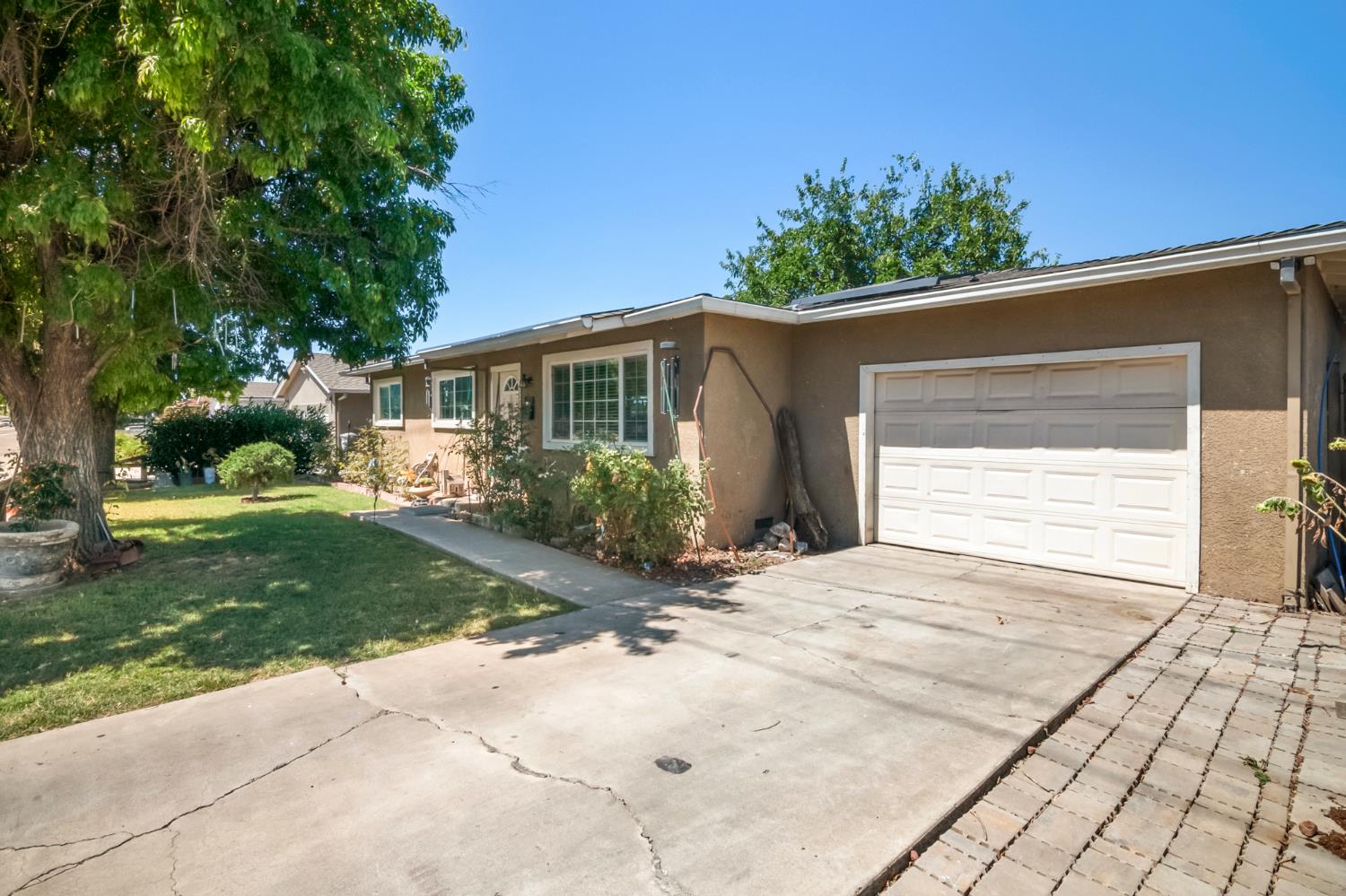 155 North Mercey Springs Road Los Banos, CA 93635 - Photo 5 of 22