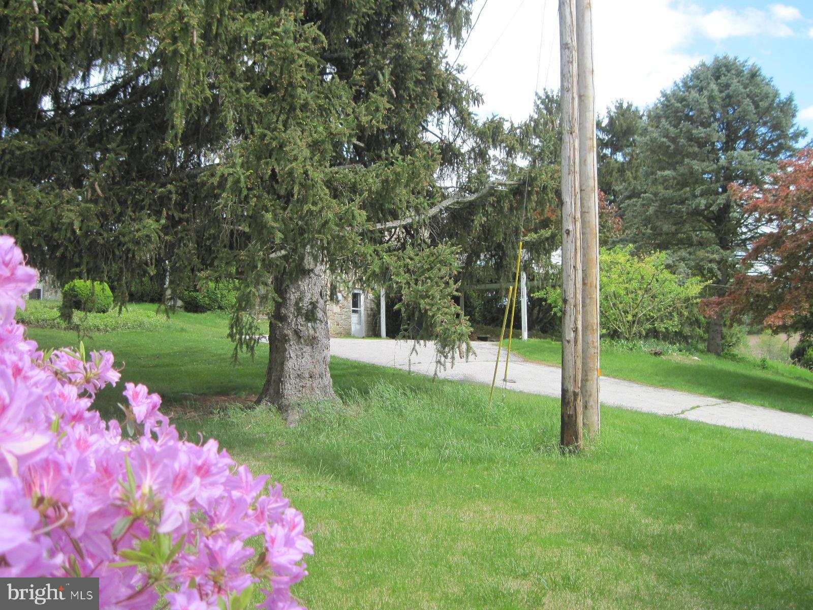 7182 Kopp Road Spring Grove, PA 17362 - Photo 9 of 52 driveway