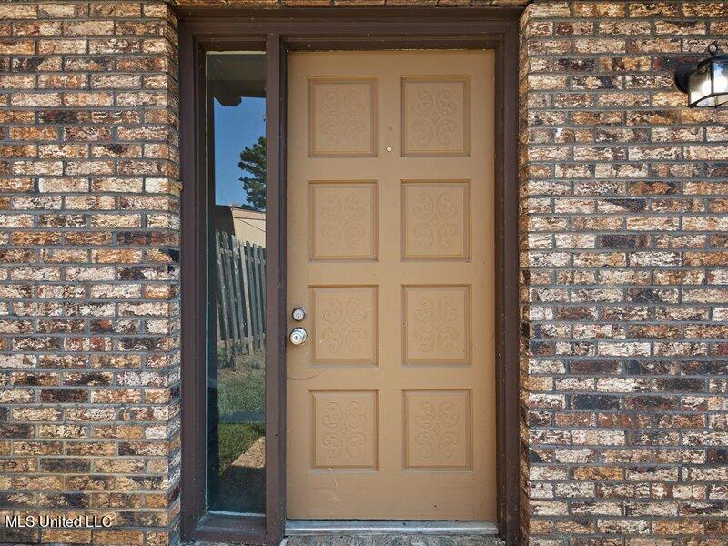 1255 East County Line Road, Unit K4 Jackson, MS 39211 - Photo 2 of 11 IMG_1587