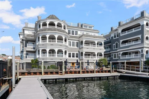 $3,450,000 | 24 Brown And Howard Wharf, Unit 301, Newport, RI 02840