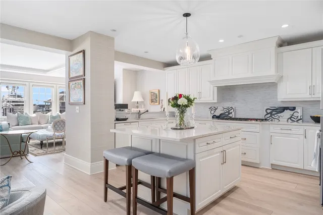 $3,450,000 | 24 Brown And Howard Wharf, Unit 301, Newport, RI 02840