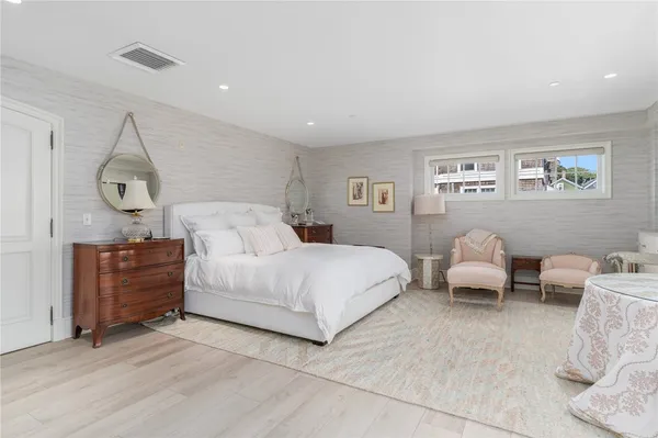 $3,200,000 | 24 Brown And Howard Wharf, Unit 301, Newport, RI 02840
