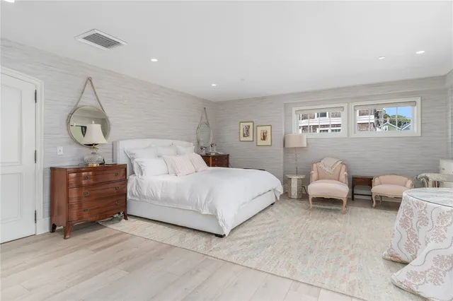 $3,450,000 | 24 Brown And Howard Wharf, Unit 301, Newport, RI 02840