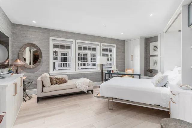 $3,450,000 | 24 Brown And Howard Wharf, Unit 301, Newport, RI 02840