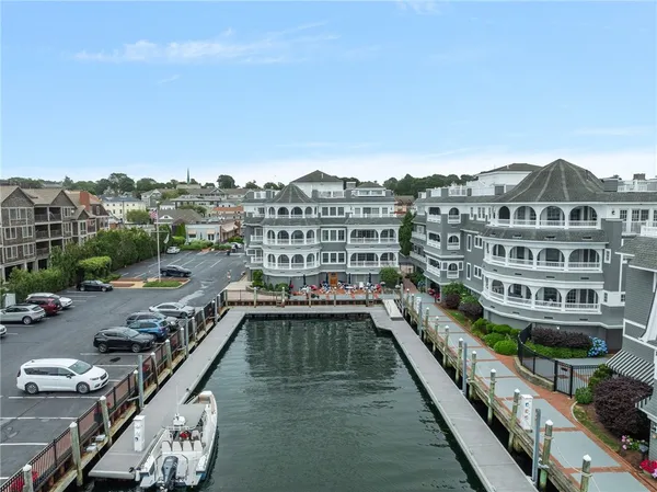$3,200,000 | 24 Brown And Howard Wharf, Unit 301, Newport, RI 02840