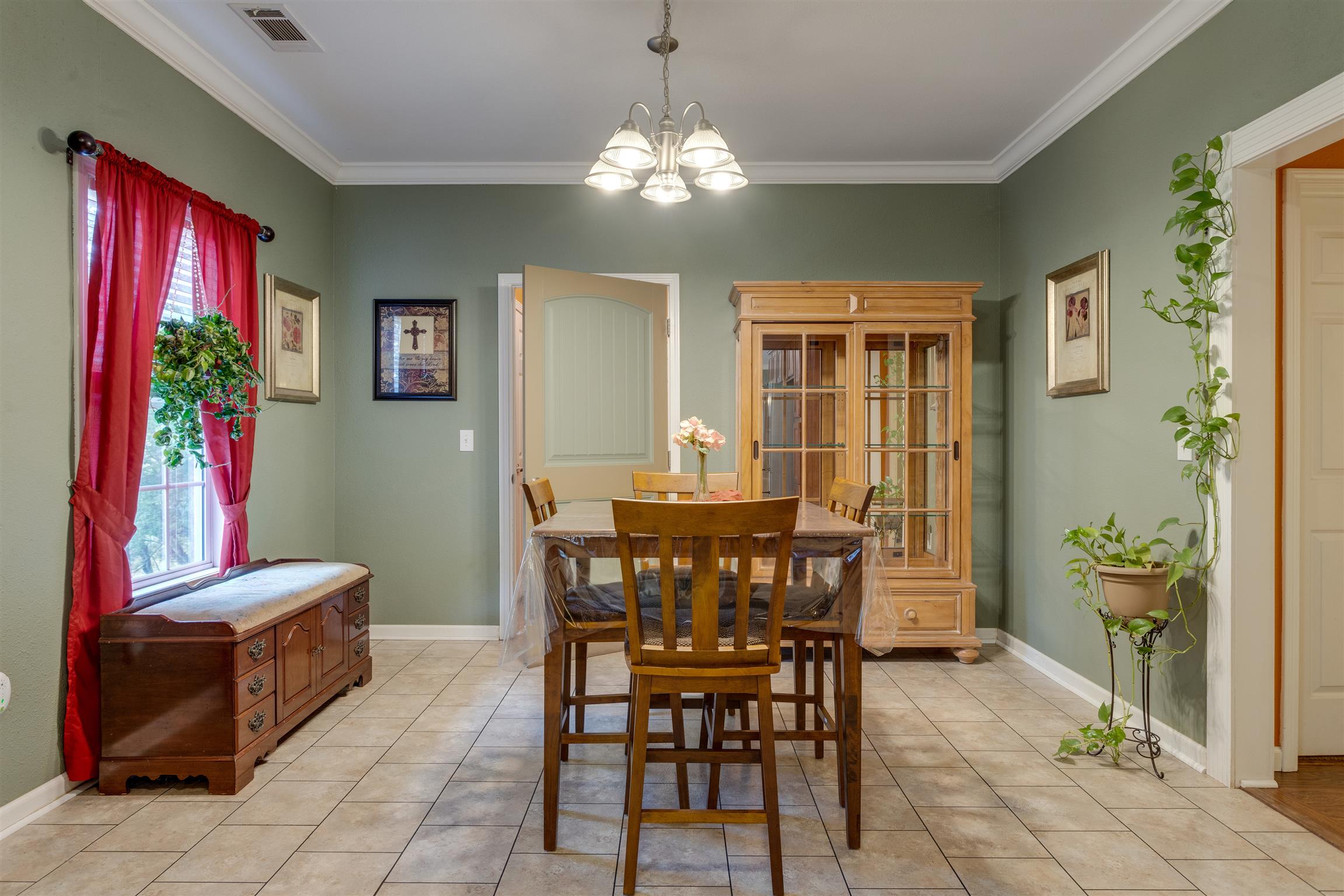 3675 Ball Hollow Road Pulaski, TN 38478 - Photo 4 of 28 Breakfast Area in the kitchen