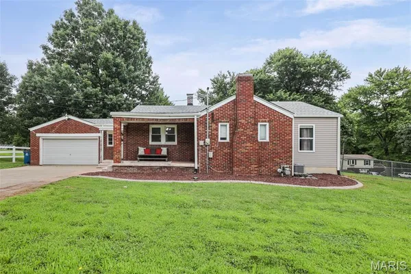 $235,000 | 813 Oran Street, Collinsville, IL 62234