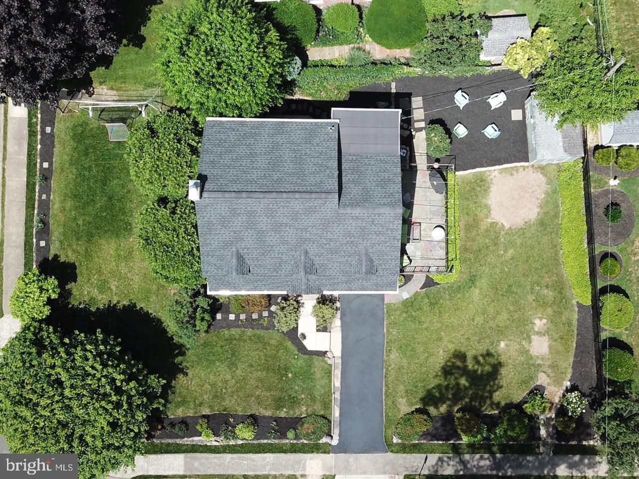 516 Devon Road Havertown, PA 19083 - Photo 3 of 39