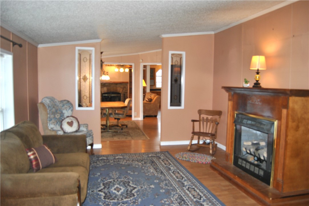 7200 Adams Road Livonia, NY 14466 - Photo 3 of 17 Family Room