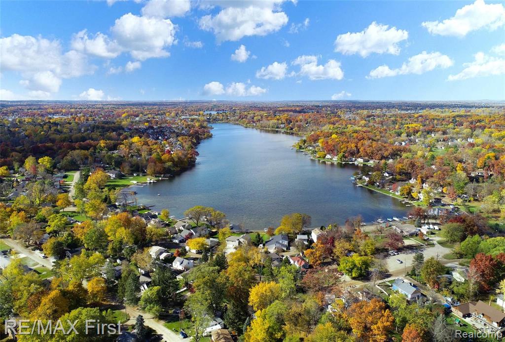 1356 Miller Road Lake Orion, MI 48362 - Photo 11 of 50