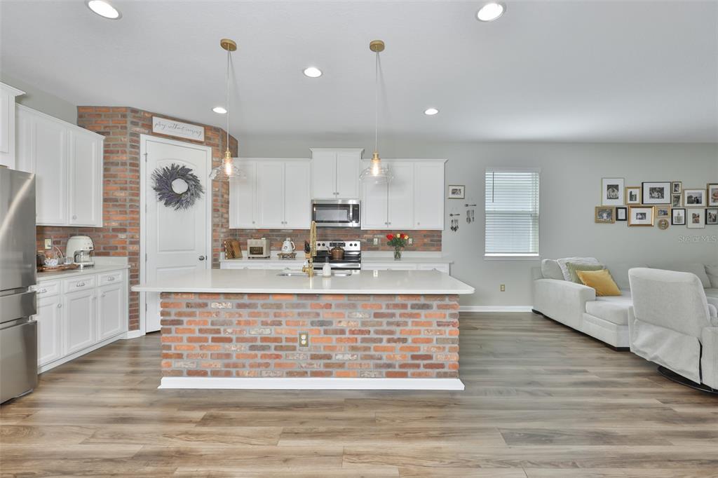 11527 Cedar Valley Drive Riverview, FL 33569 - Photo 8 of 51