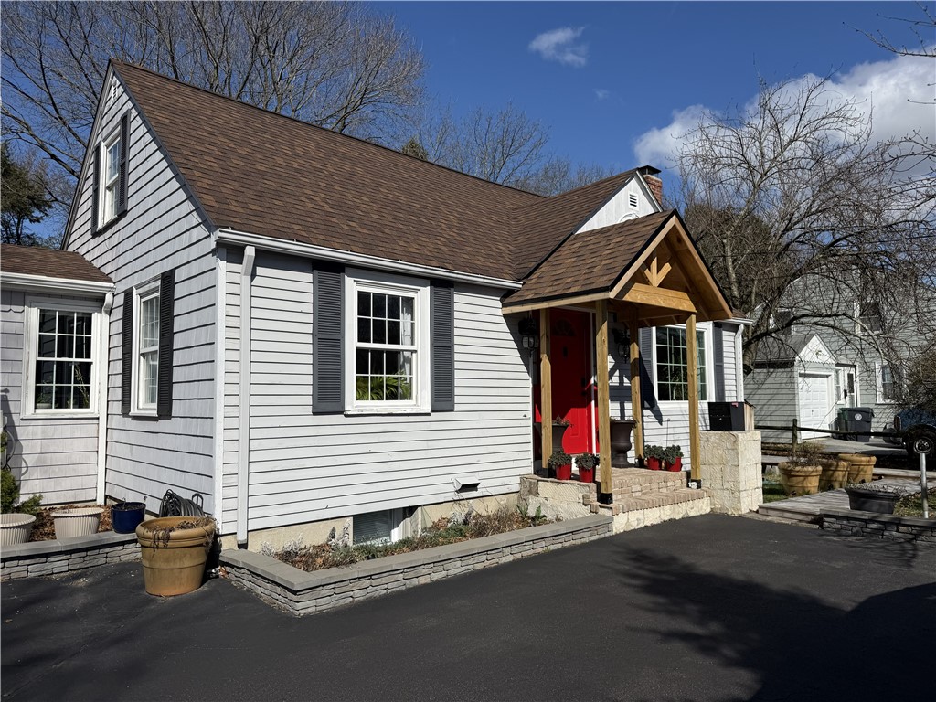 207 Main Avenue Warwick, RI 02886 - Photo 1 of 17