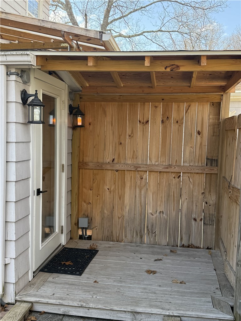 207 Main Avenue Warwick, RI 02886 - Photo 2 of 17